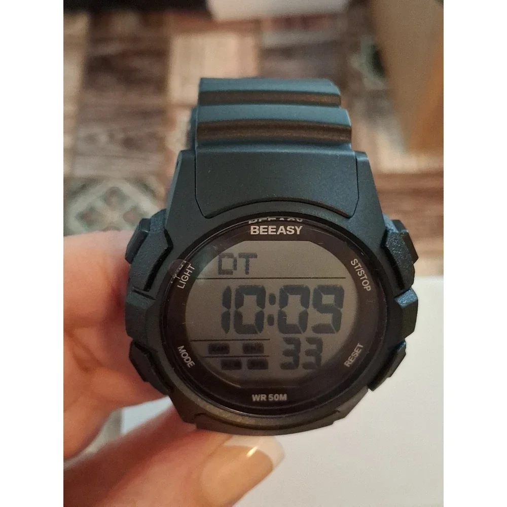 Beeasy AW03 Mens Digital Sports Watch. Alarm,stopwatch,calendar,LED Backlight.